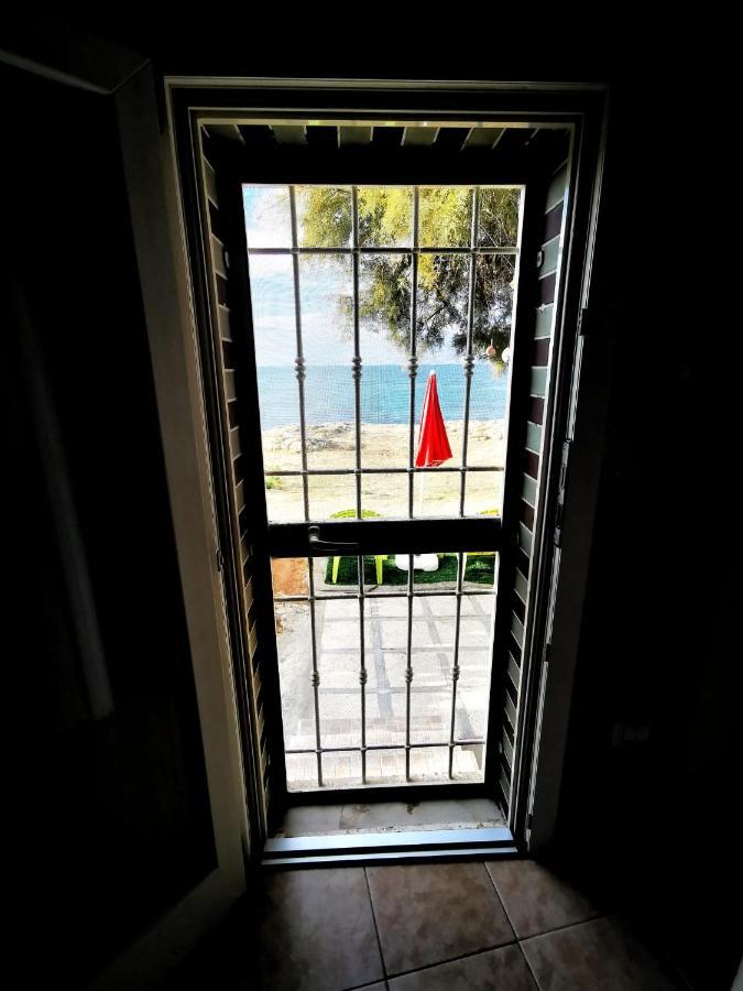 Casa Fronte Mare Villa Марина ди Манкаверза Екстериор снимка